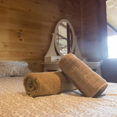 Wood House Close Tatil Evi